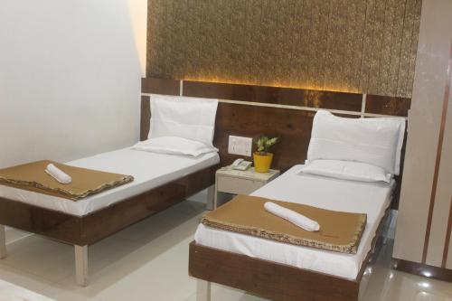 flourish stay saket near max hospital
