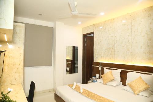 flourish stay saket near max hospital