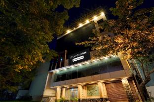 super townhouse oak science gallery bengaluru formerly blue ocean residency