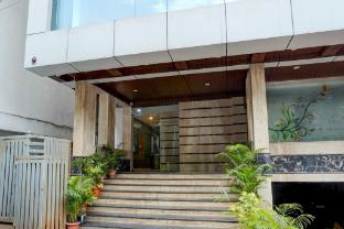 super townhouse oak science gallery bengaluru formerly blue ocean residency