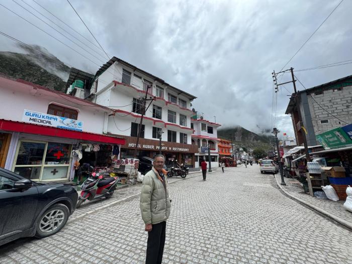 hotel kuber palace badrinath