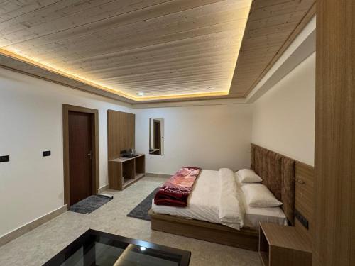 hotel kuber palace badrinath