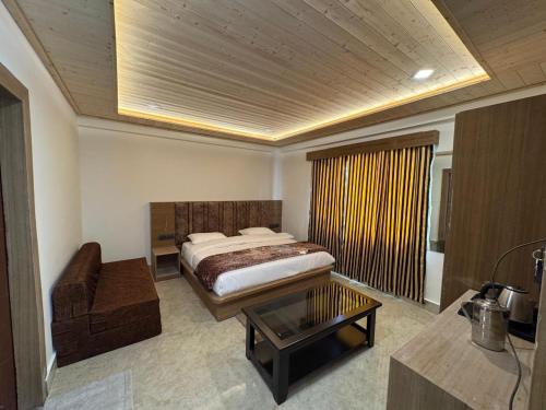 hotel kuber palace badrinath