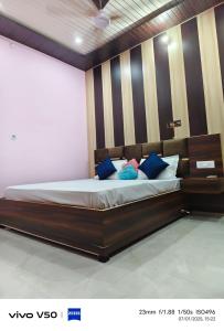 pushpanjali grand inn