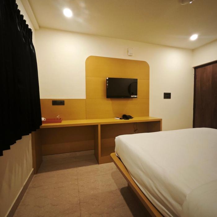 stayz royale lb nagar