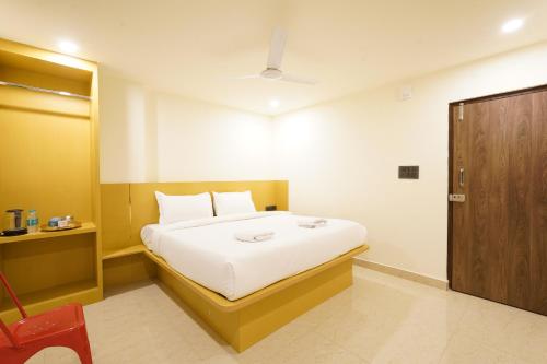 stayz royale lb nagar