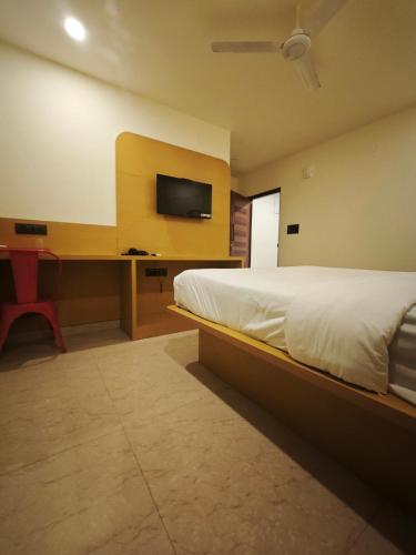 stayz royale lb nagar