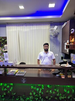 Nirvis Grand,,3 star