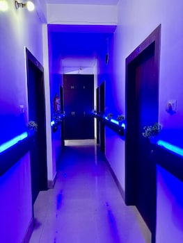 Nirvis Grand,,3 star