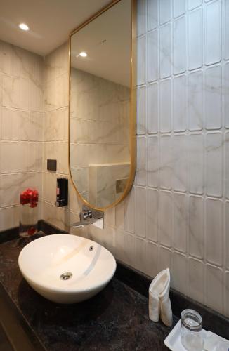 q nest by quadrillion hotels lansdowne