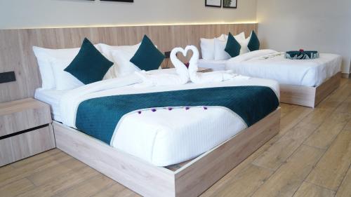 q nest by quadrillion hotels lansdowne