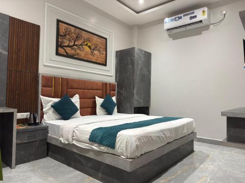 hotel vrinda orchid inn