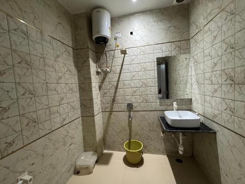 hotel vrinda orchid inn