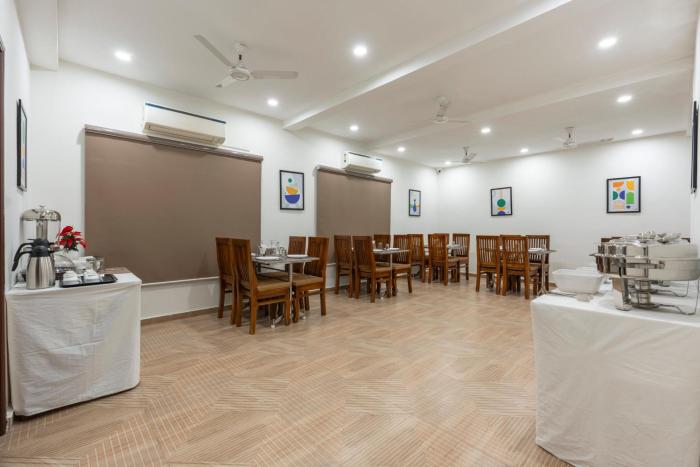 treebo flora embassy