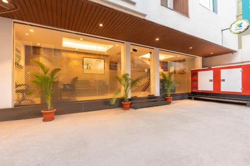 treebo flora embassy