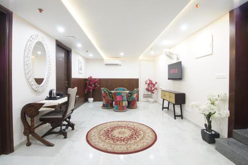 Palm Residences And Suites,,3 star