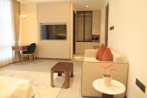 quad hotels hyderabad