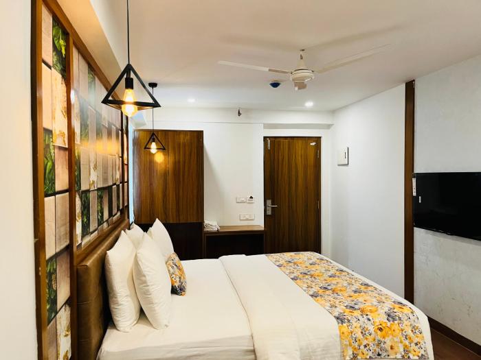 hotel signature banjara hills hyderabad