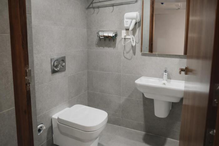 hotel signature banjara hills hyderabad