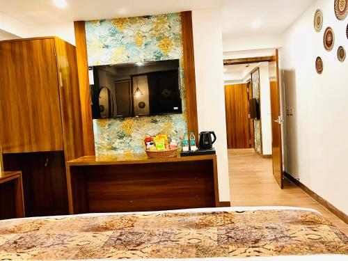 hotel signature banjara hills hyderabad