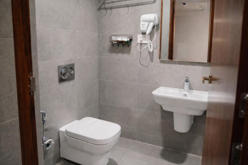 hotel signature banjara hills hyderabad