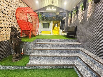 astha home shared pool rooms