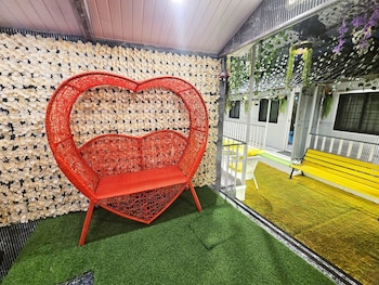 astha home shared pool rooms