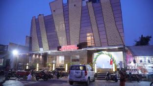 the mansion courtyard mathura