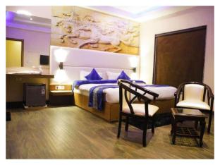 the mansion courtyard mathura