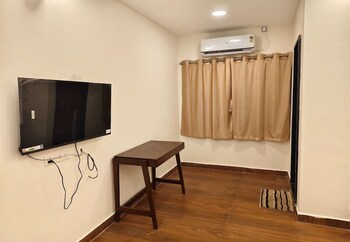 kaarthik residency