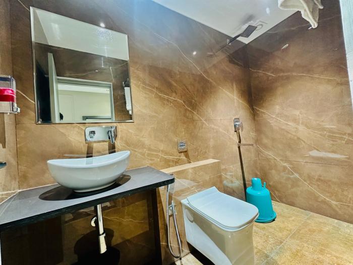 hotel balaji inn ayodhya bypass