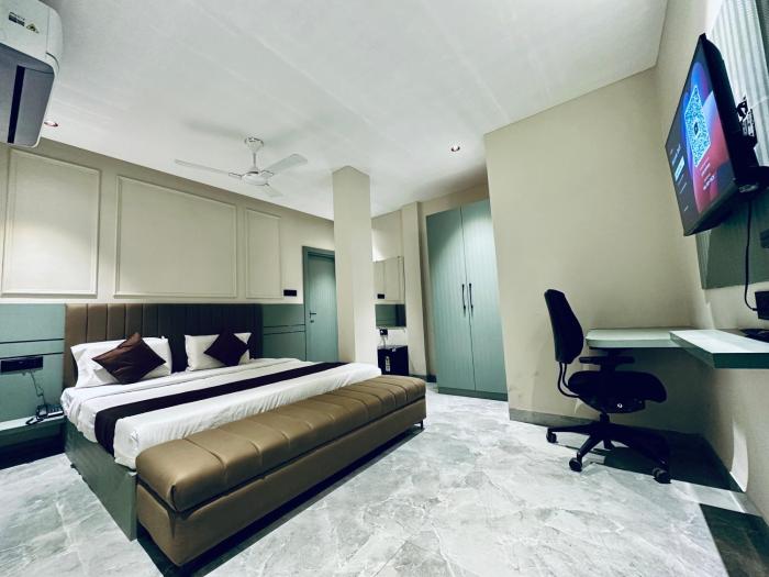 hotel balaji inn ayodhya bypass