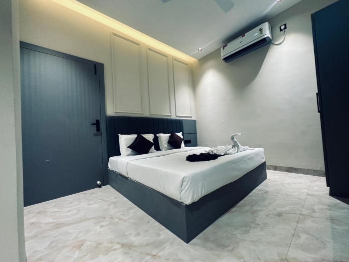 hotel balaji inn ayodhya bypass