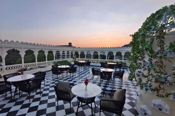 hotel mount view inn