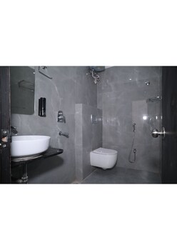 hotel nirvvana residency