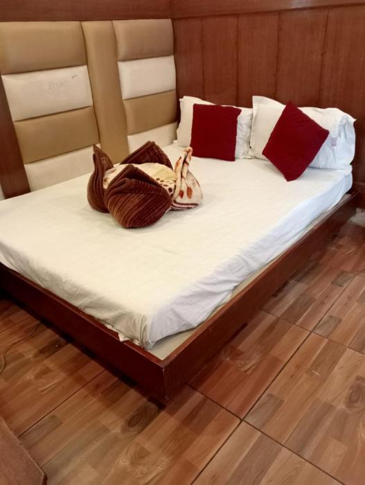 hotel rachna tourist lodge