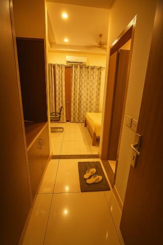 Hotel Golden Aura,,3 star