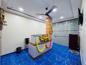 Welcome Airoli,,2 star