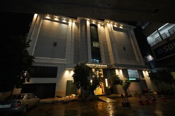 hotel okati begumpet