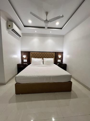 Hotel Grand Tulsi Nanded,,4 star