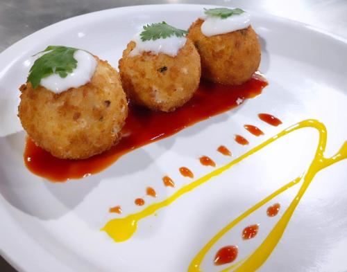 hotel lenexa by bestinn leisure