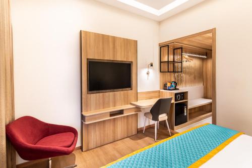 hotel lenexa by bestinn leisure