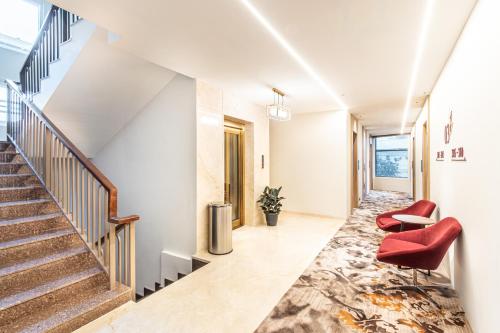 hotel lenexa by bestinn leisure