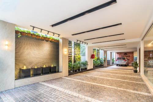 hotel lenexa by bestinn leisure