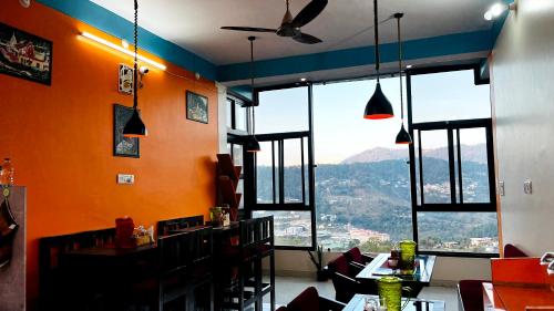 mangalmurti himalyan hotel