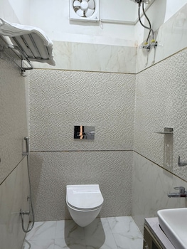 Hotel Ramarsh Palace,,2 star