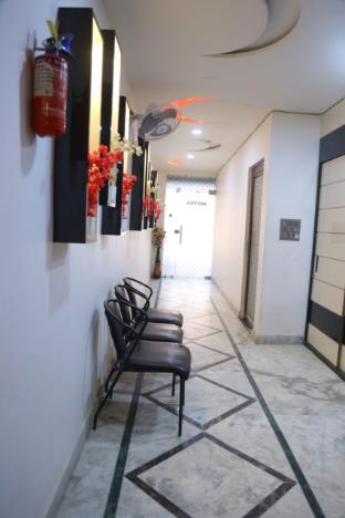 hotel blue berry agra