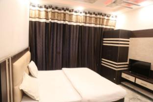 Hotel Blue Berry Agra,,3 star