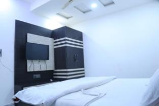 Hotel Blue Berry Agra,,3 star