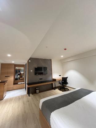 hotel tulips grand
